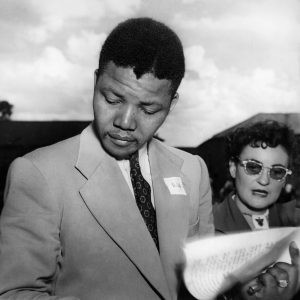 Nelson Mandela und Ruth First, fotografiert von Jürgen Schadeberg
